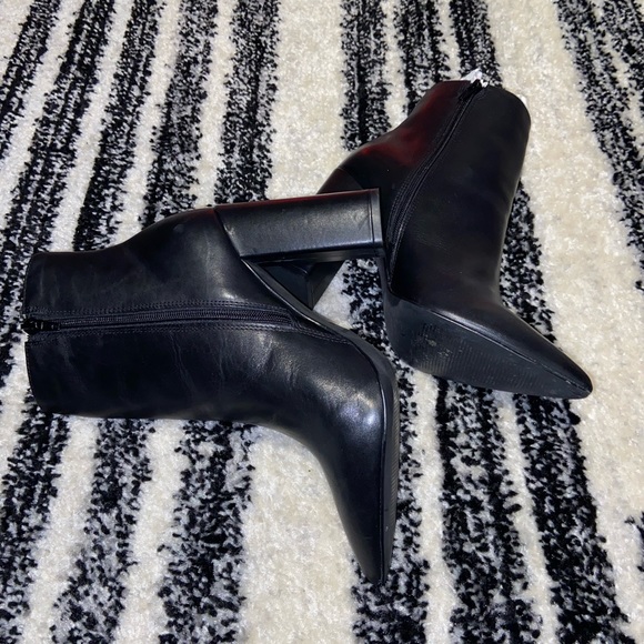 Steve Madden Noticed Black Leather 10 - Picture 2 of 5